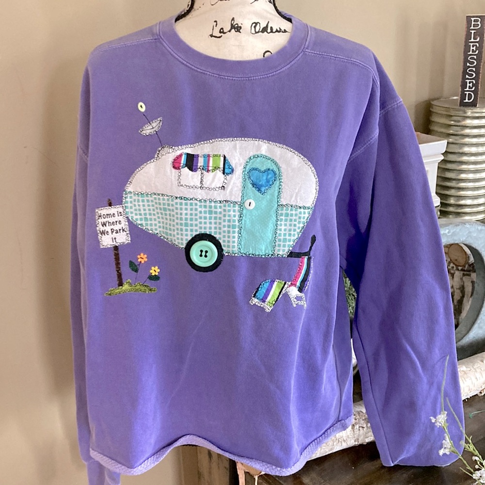 Camper Spring sweatshirt size L preshrunk purple